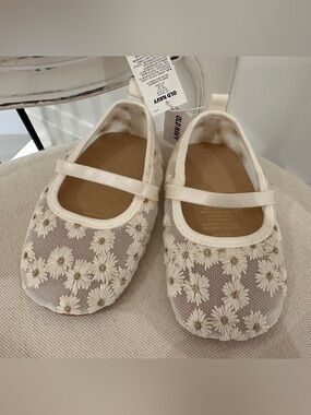 🤍 18~24 Mth Ivory Daisy & Gold Embroidered Mary Jane Baby Ballet Flats NWT